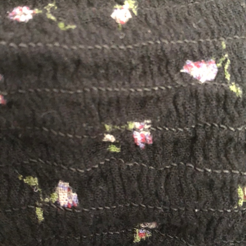 American Eagle 🦅 top - Picture 5 of 6